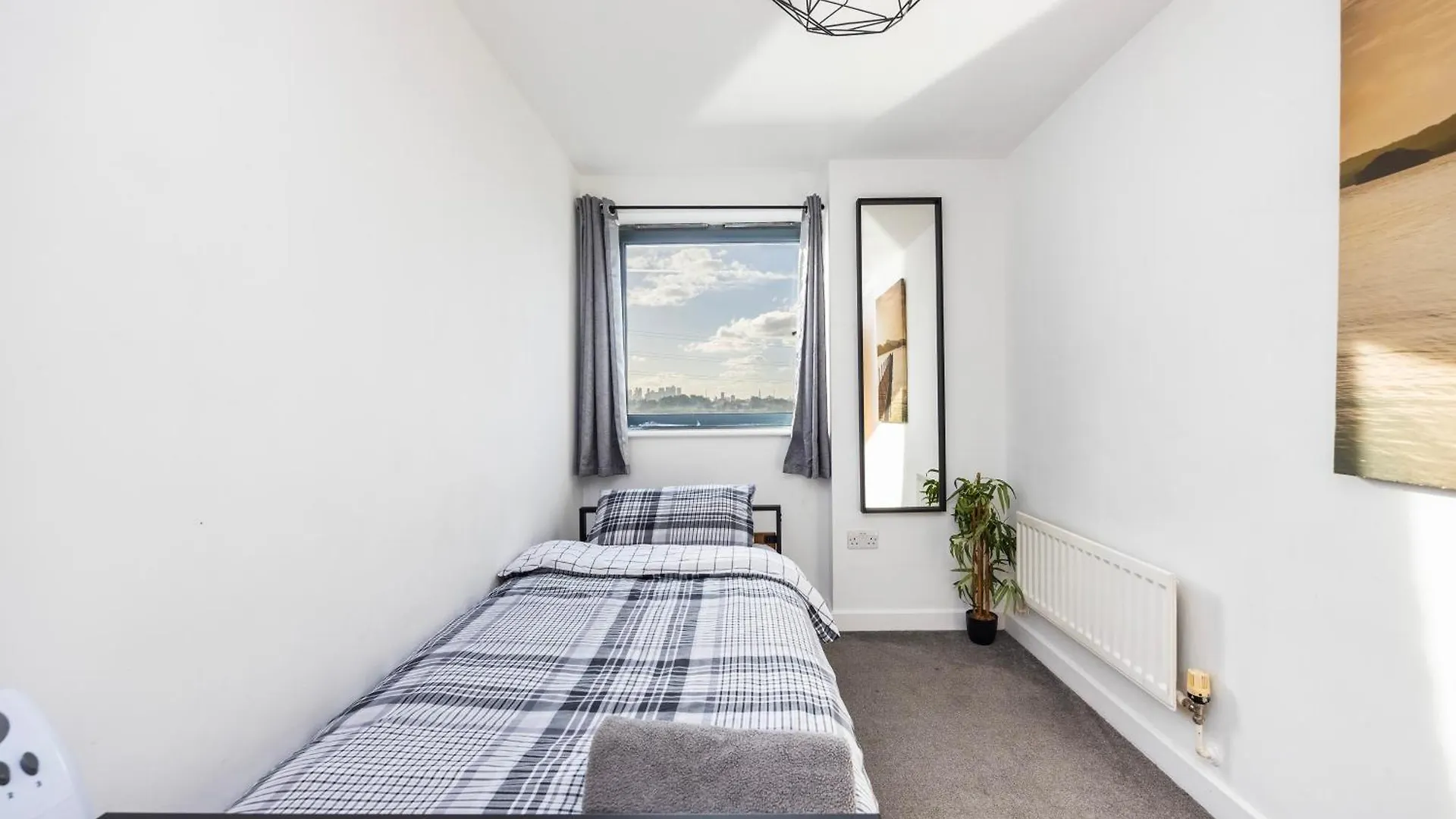 Stunning 2 Bed Flat With City Views Barking  United Kingdom